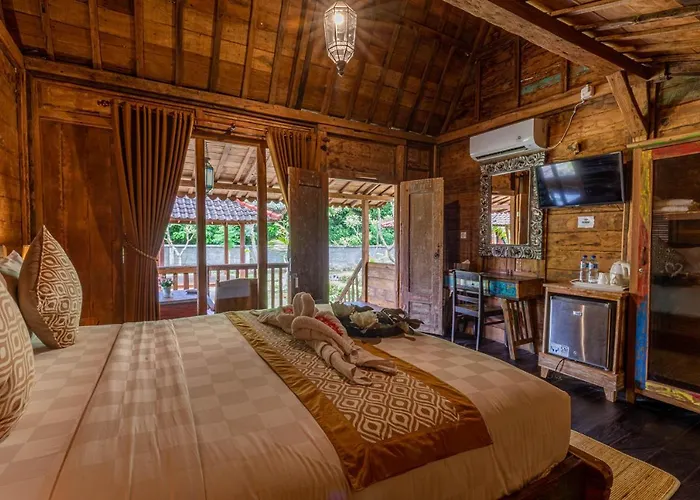 Hotel Jukung Batununggul