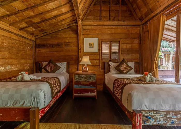 Jukung Hotel 3*