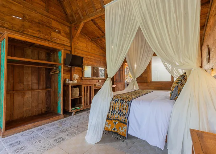 Jukung Hotel 3*